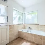 Superbe Avec Piscine & Sauna - Superbe Avec Piscine & Sauna Mae-2283 *